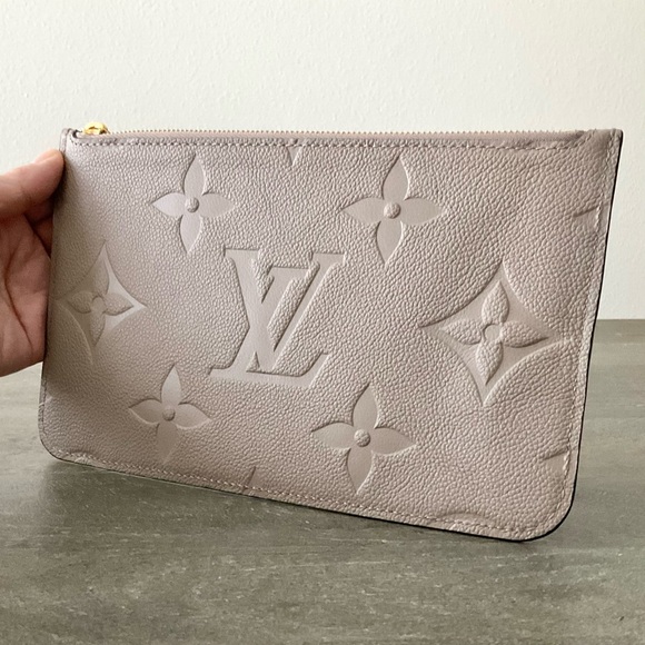 Louis Vuitton Handbags - Louis Vuitton Pouch